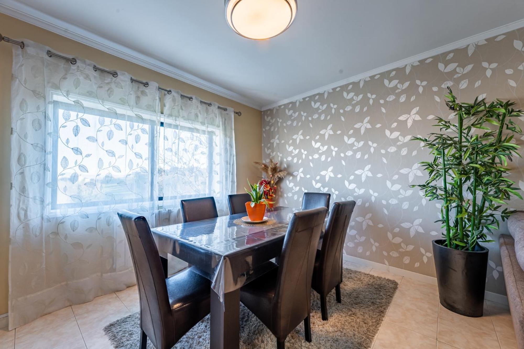 Cozy And Quiet Spacious Flat ヴィラ・ノヴァ・デ・ガイア エクステリア 写真