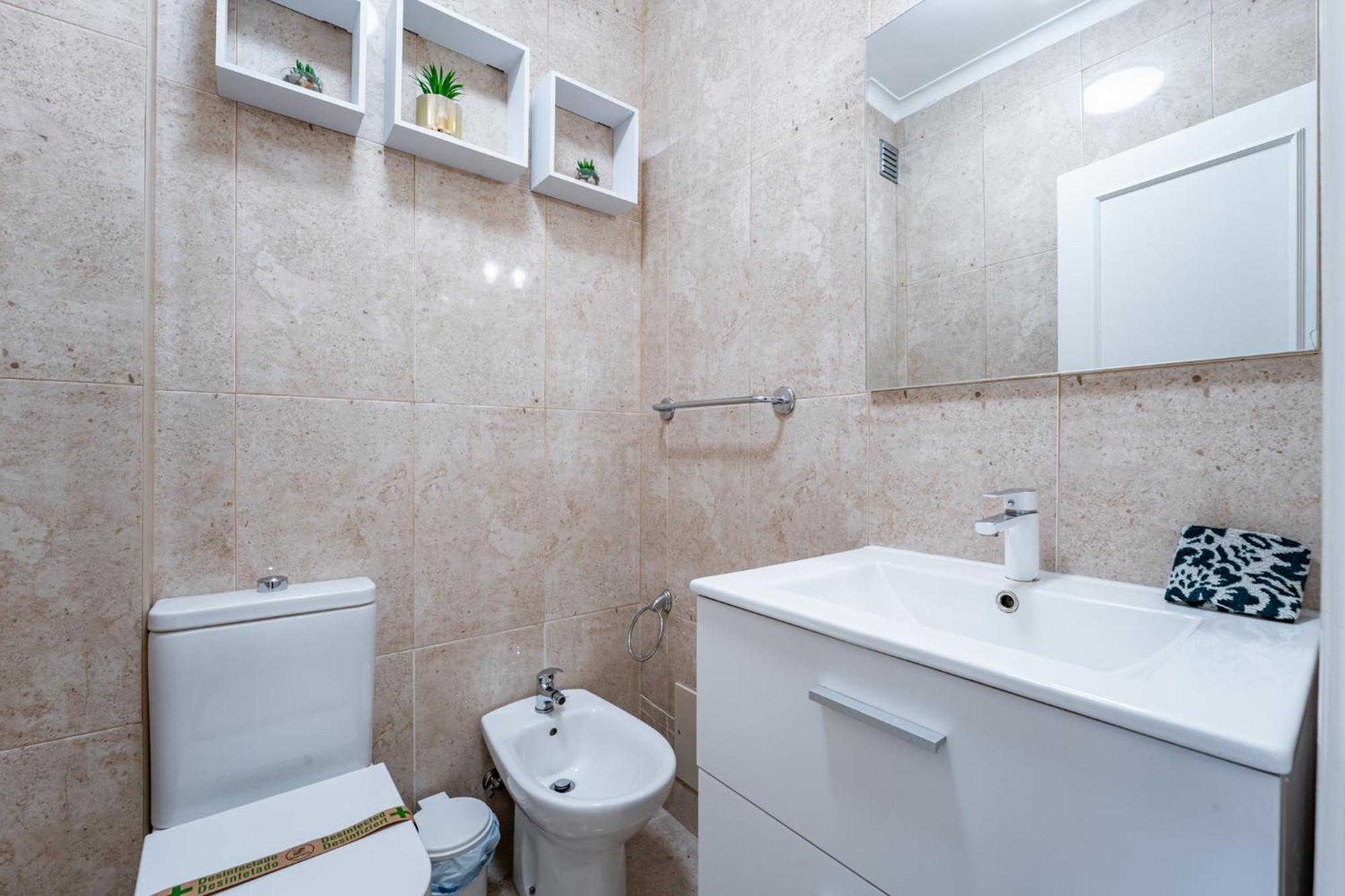 Cozy And Quiet Spacious Flat ヴィラ・ノヴァ・デ・ガイア エクステリア 写真